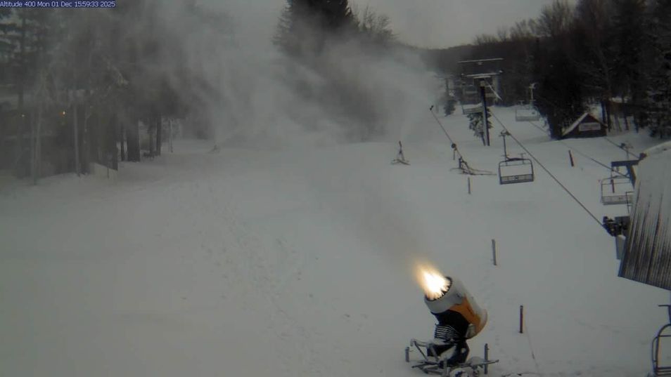 Webcam mit dem Standort: Mont Sutton: Aussicht auf die Talstation