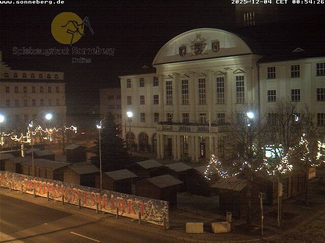 Webcam located at: Bahnhofplatz Sonneberg - View of the Town Hall