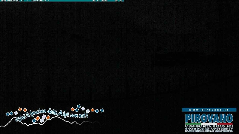 Webcam located at: Base Station Stilfserjoch