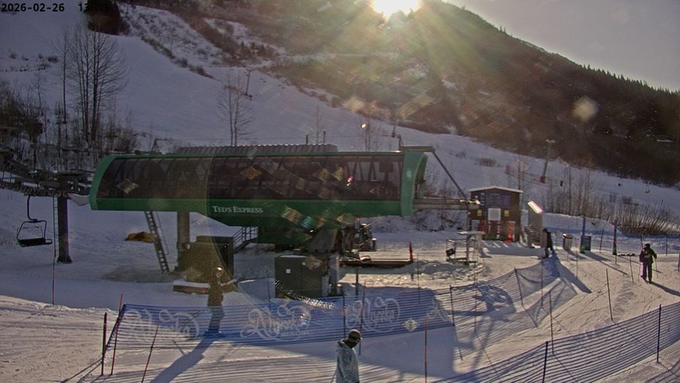 Webcam located at: base station Ted's Express