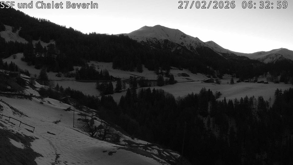 Webcam mit dem Standort: Feldis: Blick auf Casealas/Fulberg