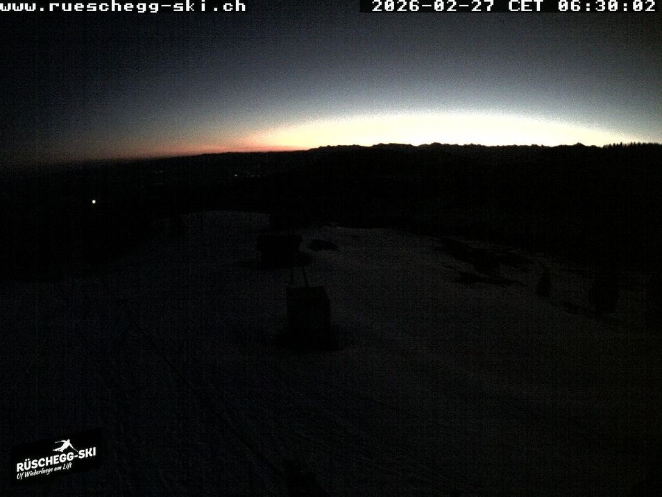 Webcam mit dem Standort: Blick auf die Bergstation Lischboden im Skigebiet Rüschegg