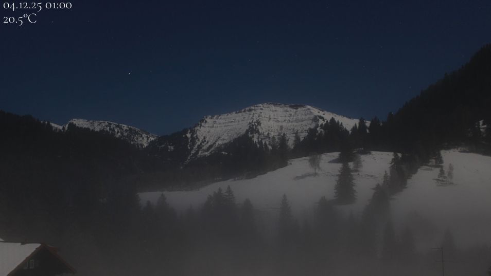 Webcam mit dem Standort: Oberstaufen: Biohotel Schratt - Blick zum Hochgrat