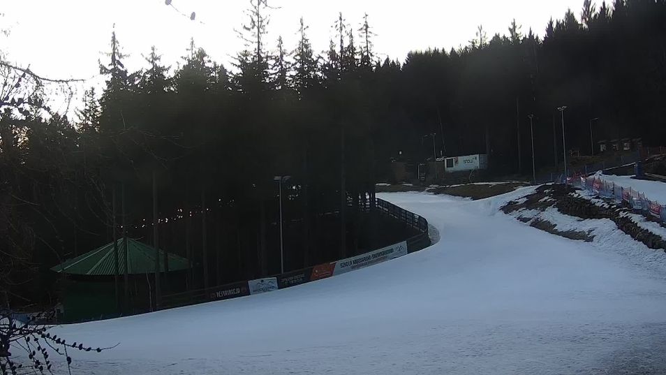 Webcam located at: Bialy Jar - Belt Lift