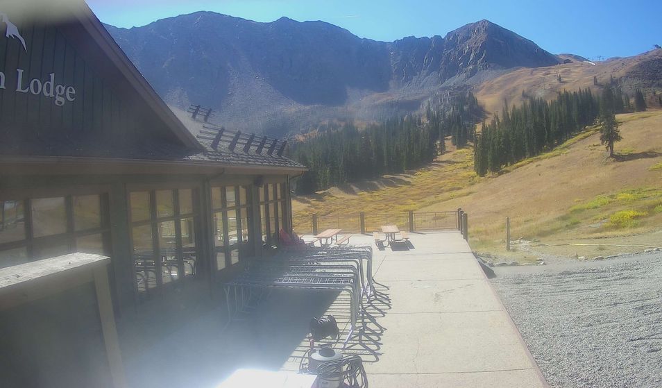 Webcam mit dem Standort: Arapahoe Basin: Black Mountain Lodge