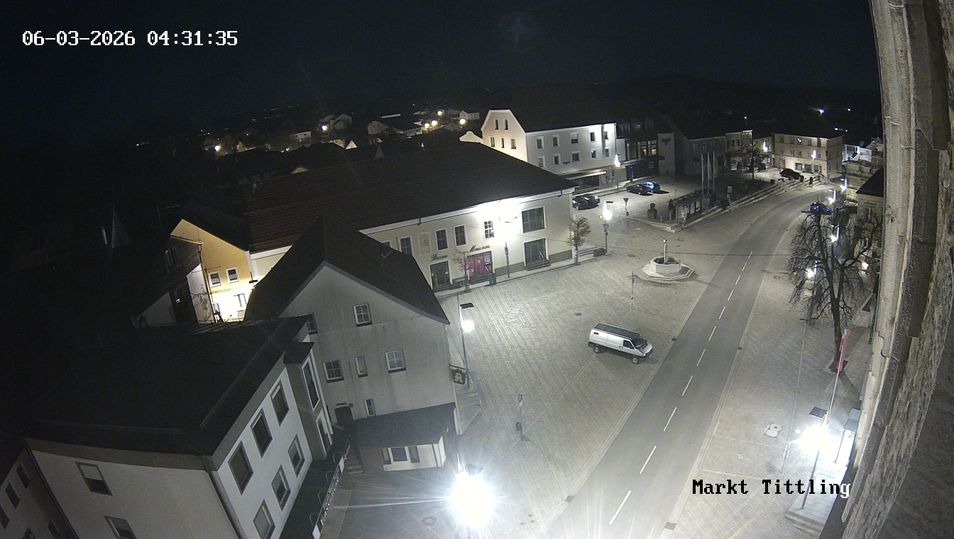 Webcam mit dem Standort: Blick auf den Tittlinger Marktplatz