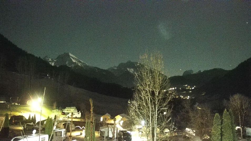 Webcam located at: Camping Site Allweglehen near Berchtesgaden