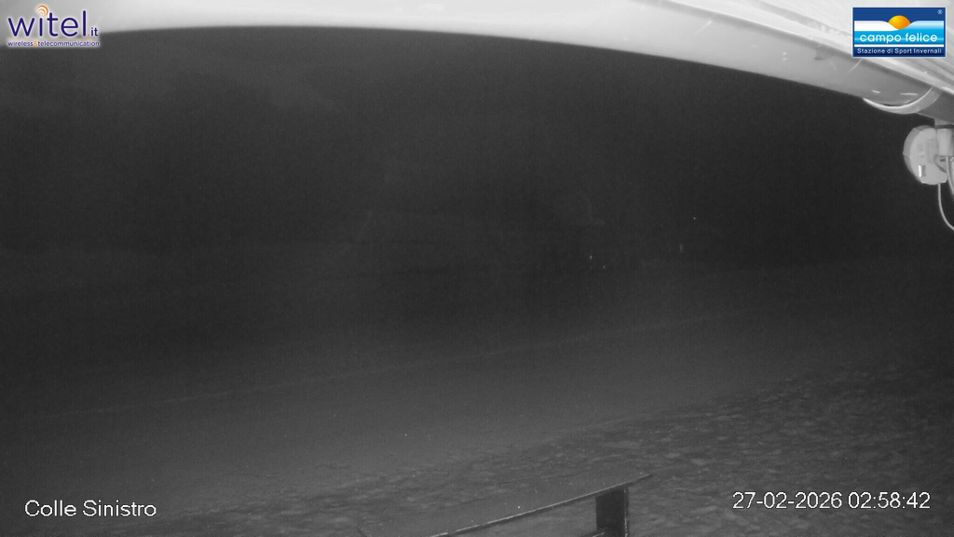 Webcam located at: Campo Felice - base station chairlift Colle Destro and slope Giovanni Paolo II (Italy)