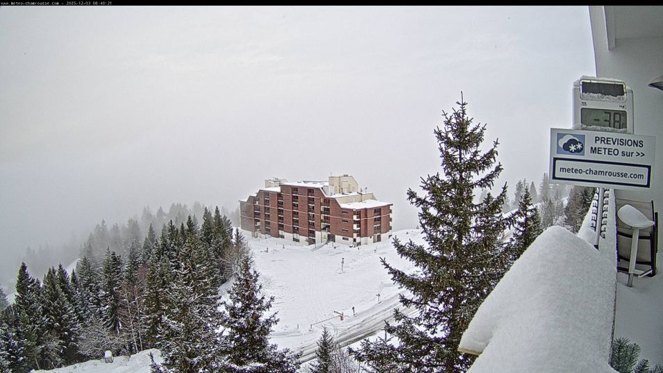 Webcam located at: Chamrousse 1750