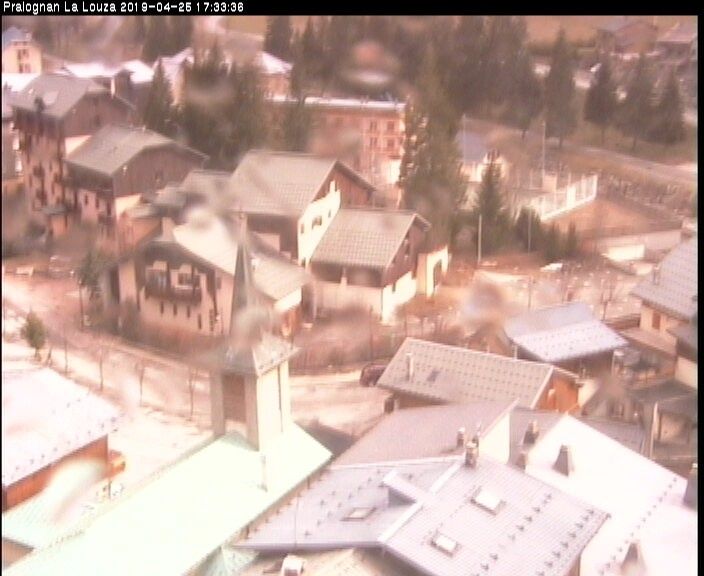 Webcam located at: Chemin du Col de la Louza, Pralognan