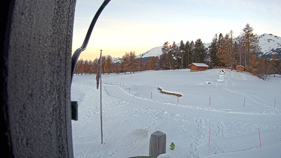 Webcam located at: Crans Montana - Golf Course Hole 18