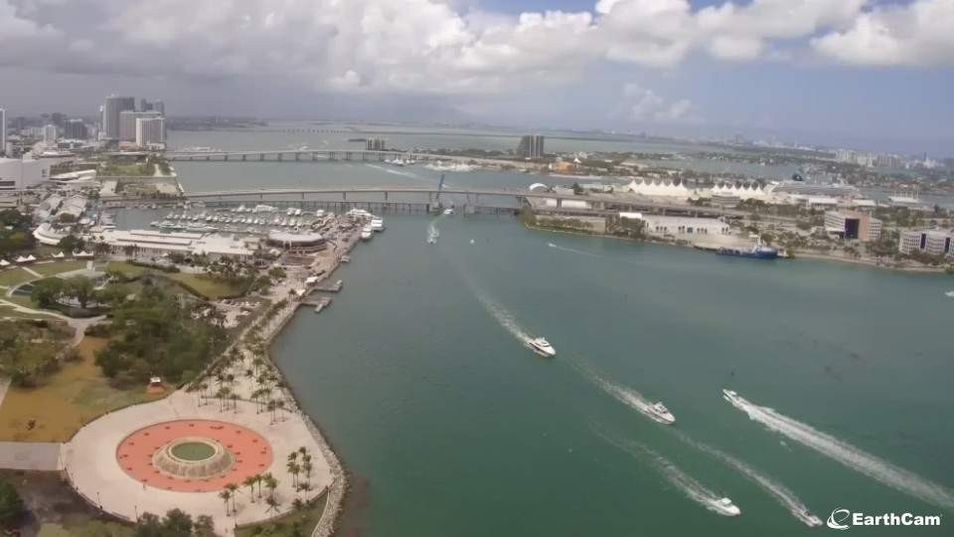 Webcam located at: Downtown Miami