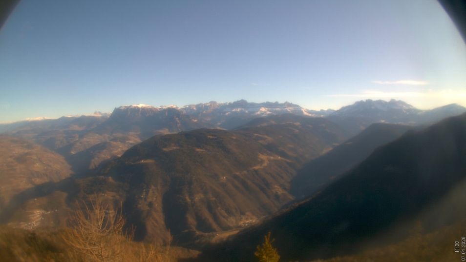 Webcam located at: Eggental Valley - Dolomites