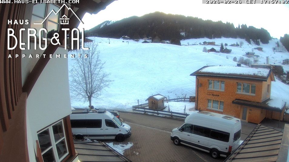 Webcam located at: Elisabeth Guesthouse, Hirschegg