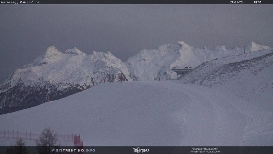 Webcam located at: Fassatal - Moena - mountainstation of the chairlift 