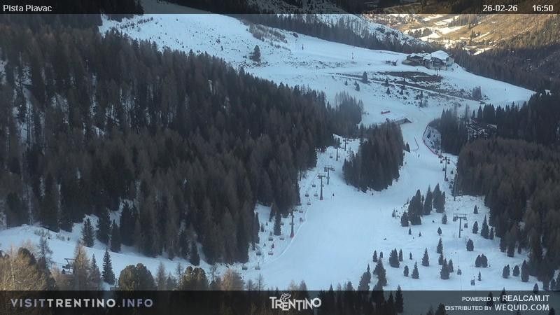Webcam mit dem Standort: Piavac-Piste, Skigebiet Alpe Lusia im Fassatal