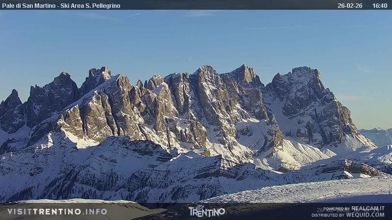 Webcam located at: Fassatal - San Pelegrino - mountainstation of the chairlift 