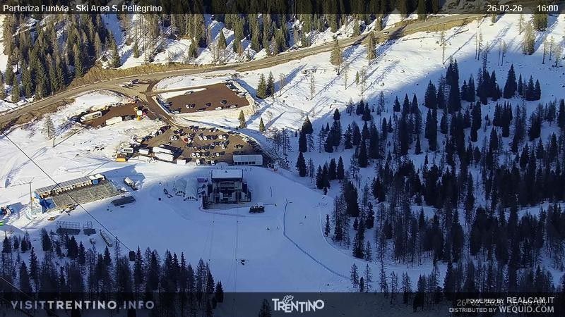 Webcam located at: Fassatal - San Pelegrino - panorama view of the ski-piste and liftmachinery of the 