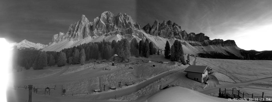 Webcam mit dem Standort: Geisleralm: Blick auf die Geislerspitzen