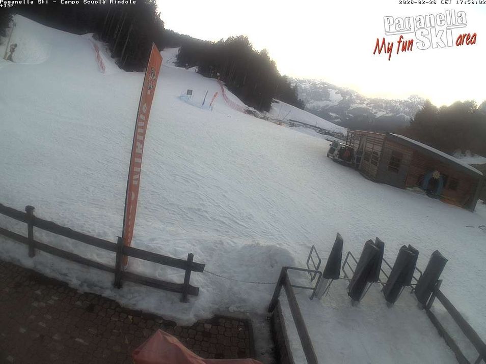 Webcam mit dem Standort: Paganella: Skischule Rindole