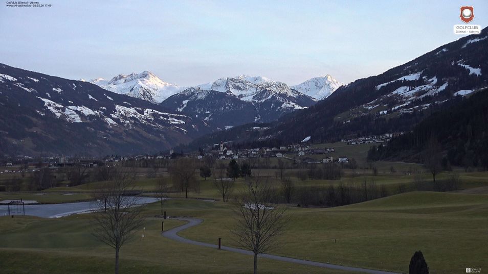 Webcam mit dem Standort: Golfclub Uderns Zillertal