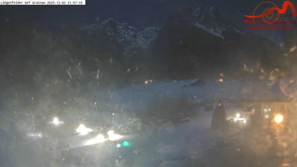 Webcam located at: Grainau - View Hotel Längenfelder Hof