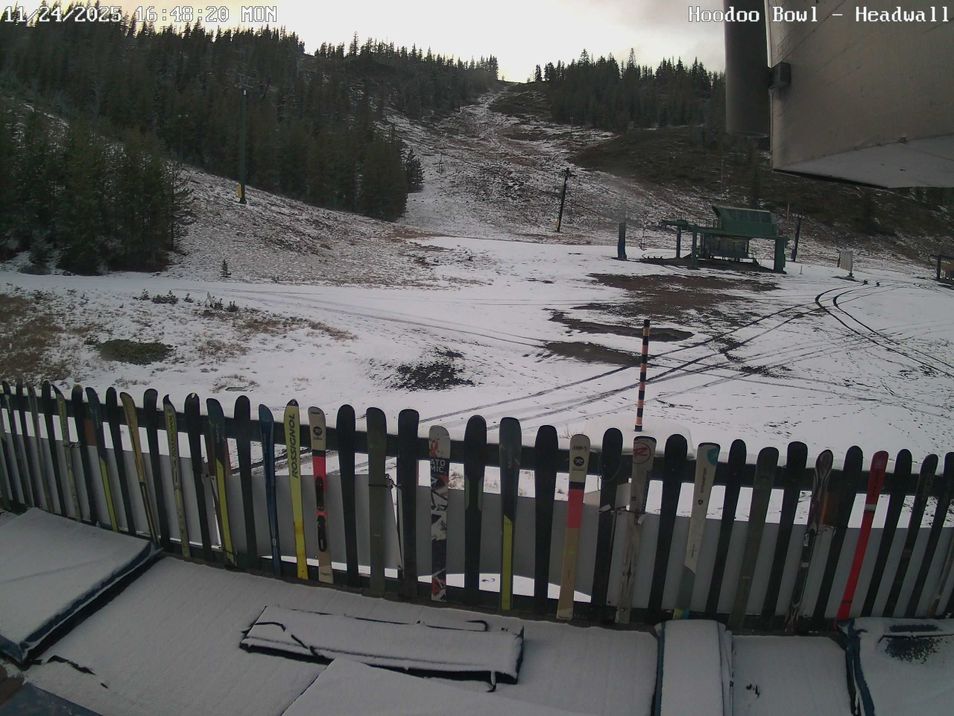 Webcam located at: Headwall base area