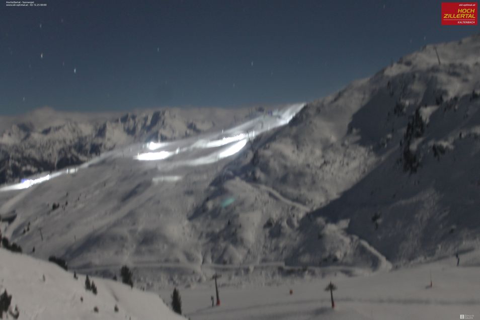 Webcam located at: Hochzillertal - Restaurant Mountain View