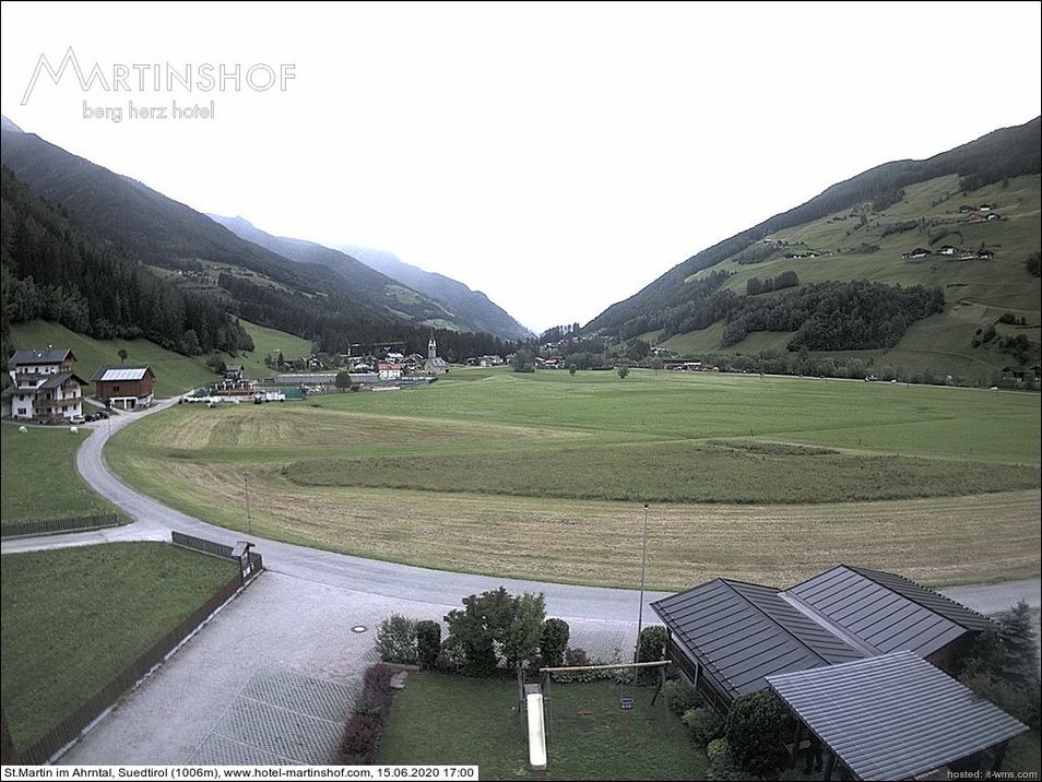 Webcam located at: Hotel Martinshof (Ahrn valley)