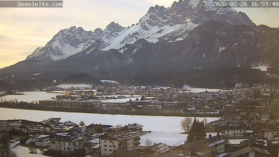 Webcam mit dem Standort: St. Johann in Tirol: Hotel Sonnleitn