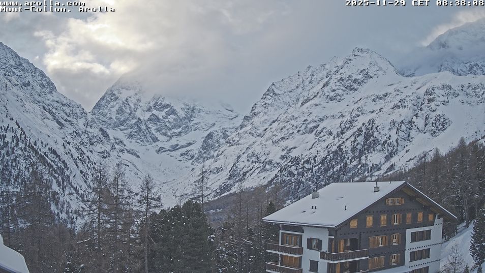 Webcam located at: Hotels Marmottes, Arolla