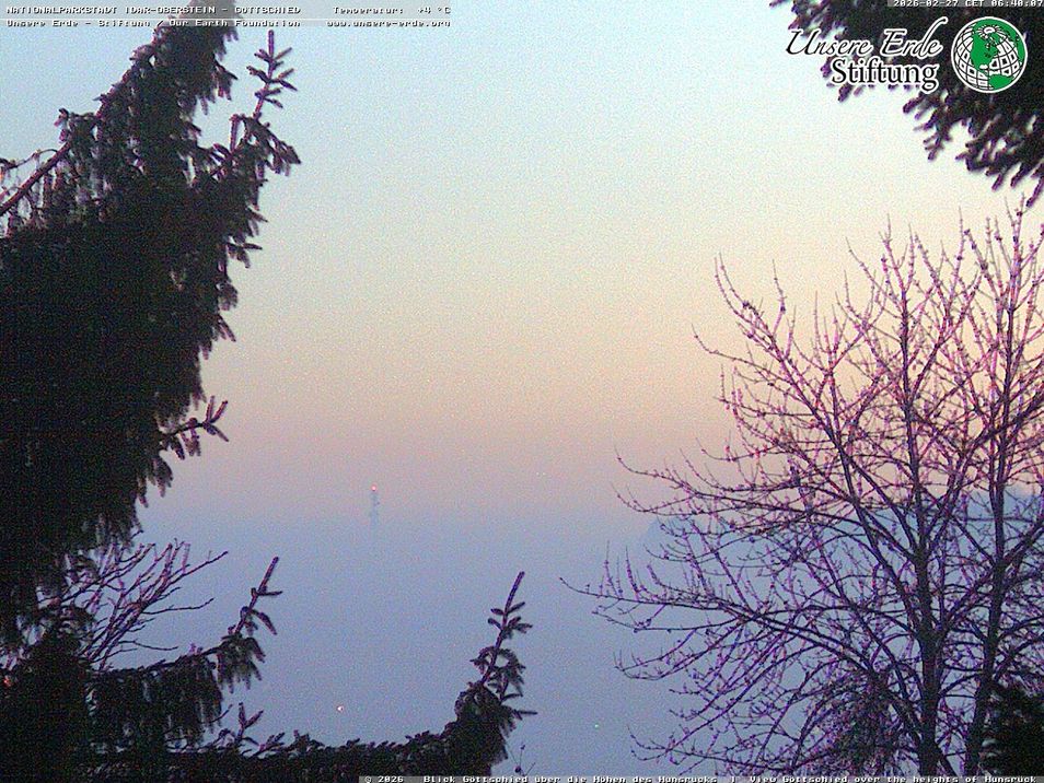 Webcam located at: Idar Oberstein - View Göttschied