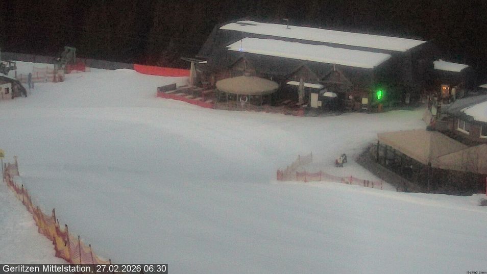 Webcam located at: Kid's snowpark, skiresort Gerlitzen