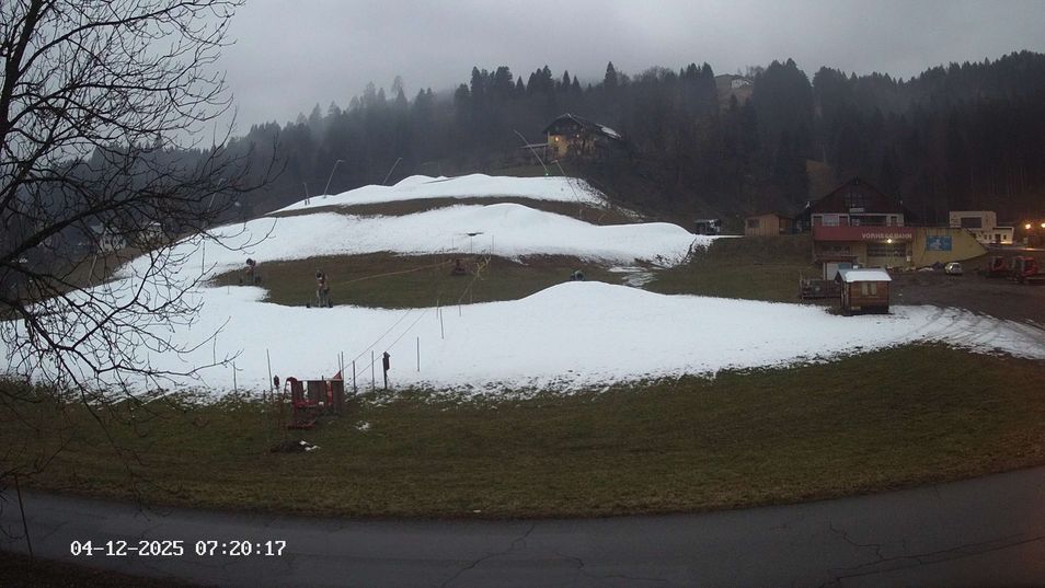 Webcam located at: Kötschach Mauthen - Kids area