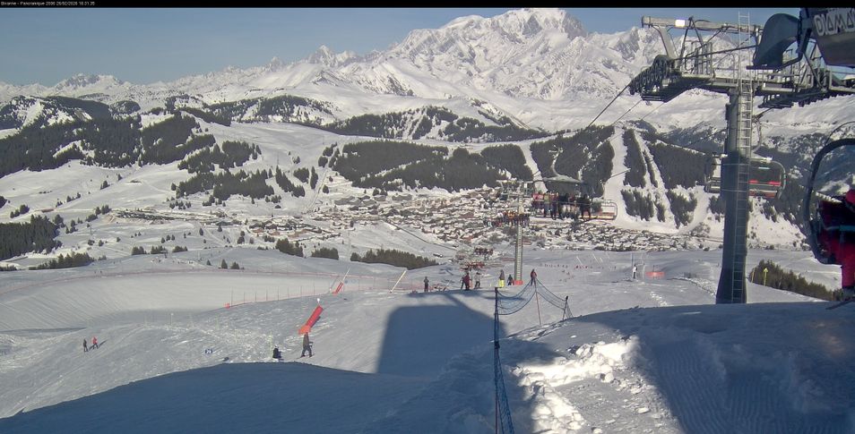 Webcam located at: Les Saisies - Top station chairlift Bisanne