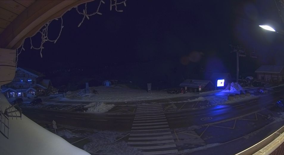Webcam located at: Les Saisies - Base station Boetet