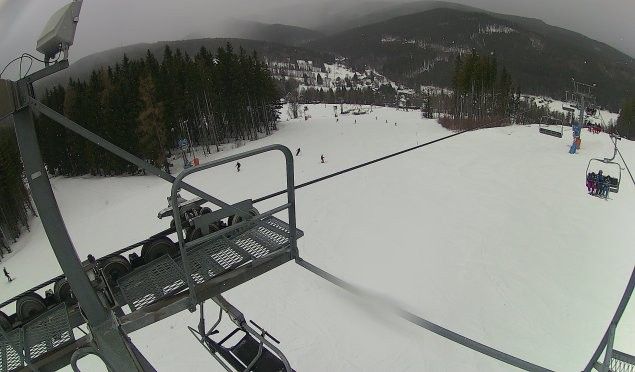 Webcam mit dem Standort: Karlov: Blick auf die Piste