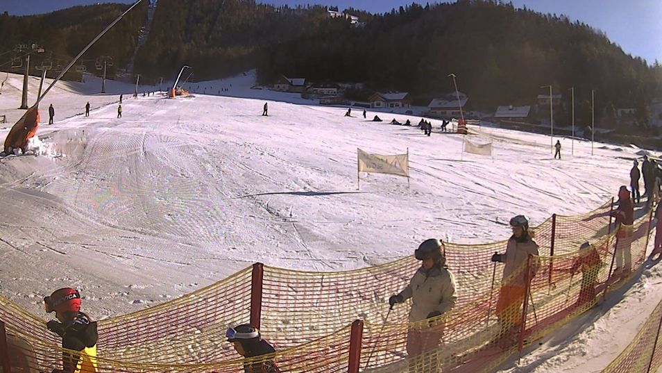Webcam mit dem Standort: Mariazeller Bürgeralpe - Blick auf Piste Zuckerwiese