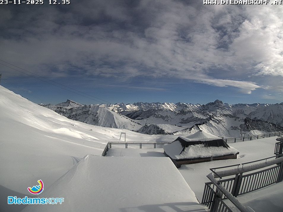 Webcam located at: mountain station 