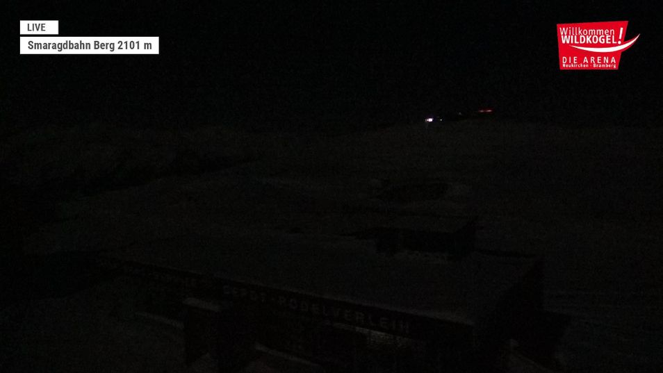 Webcam located at: Mountain station Smaragdbahn lift