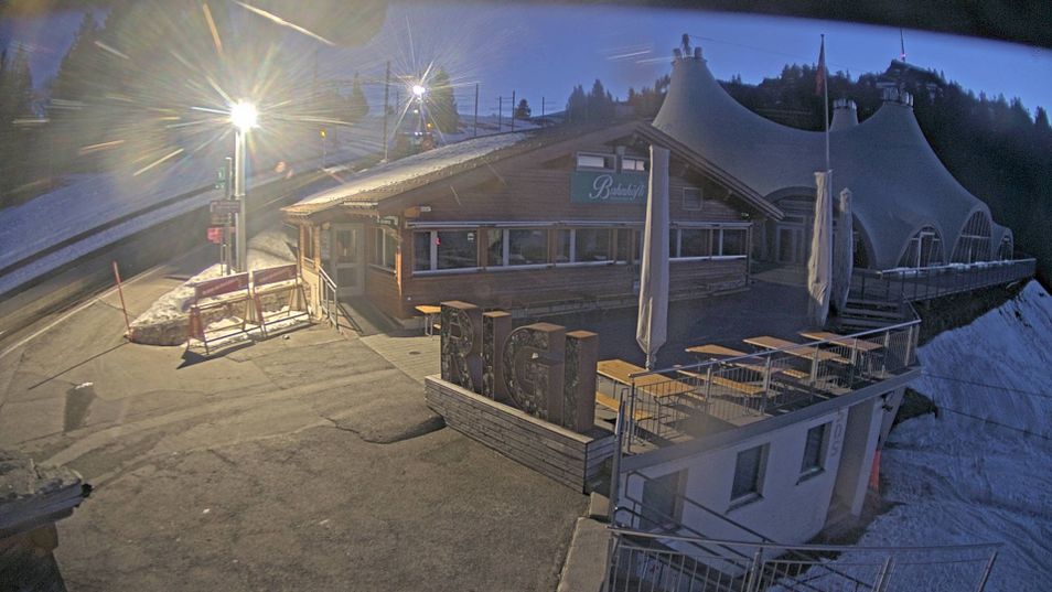 Webcam located at: Rigi Ski Resort - Bahnhöfli restaurant