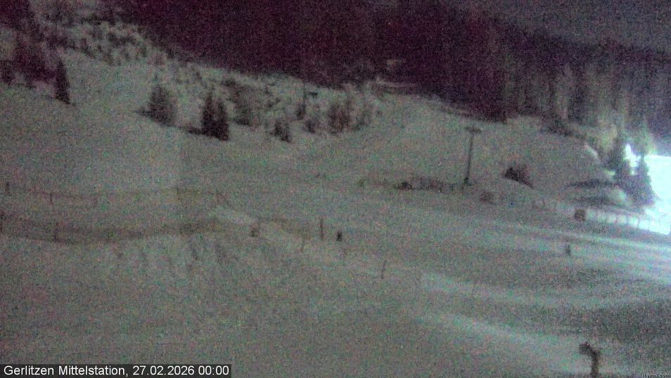 Webcam mit dem Standort: Gerlitzen Mittelstation: Schirmbar und Sonnenarena