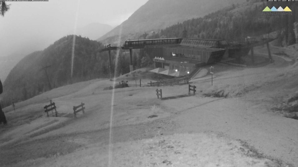 Webcam mit dem Standort: Königssee: Jennerbahn Mittelstation mit Restaurant