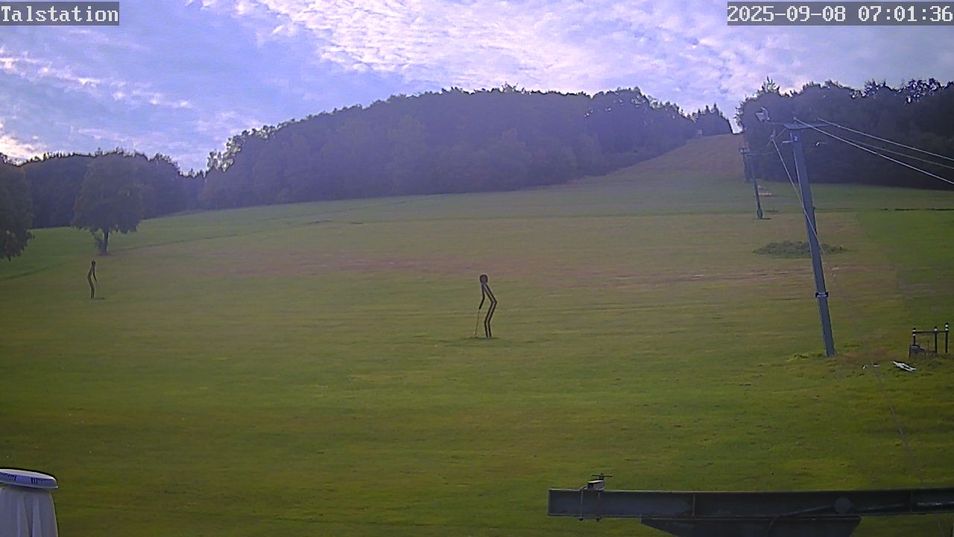 Webcam located at: Ski area Sellinghausen - base station