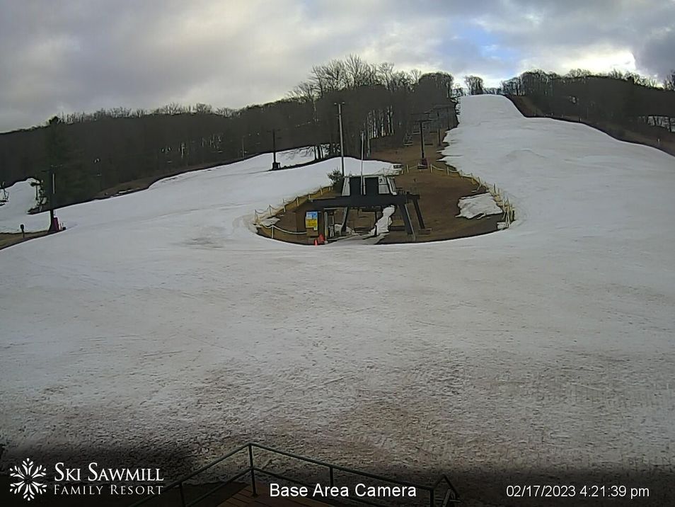 Webcam located at: Ski Sawmill - Base Station