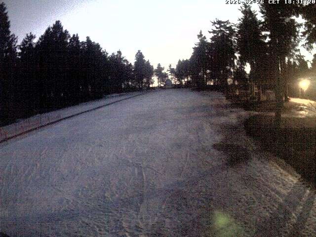 Webcam located at: Ski slope at Wasserkuppe mountain