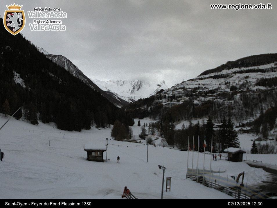 Webcam located at: Ski run Flassin