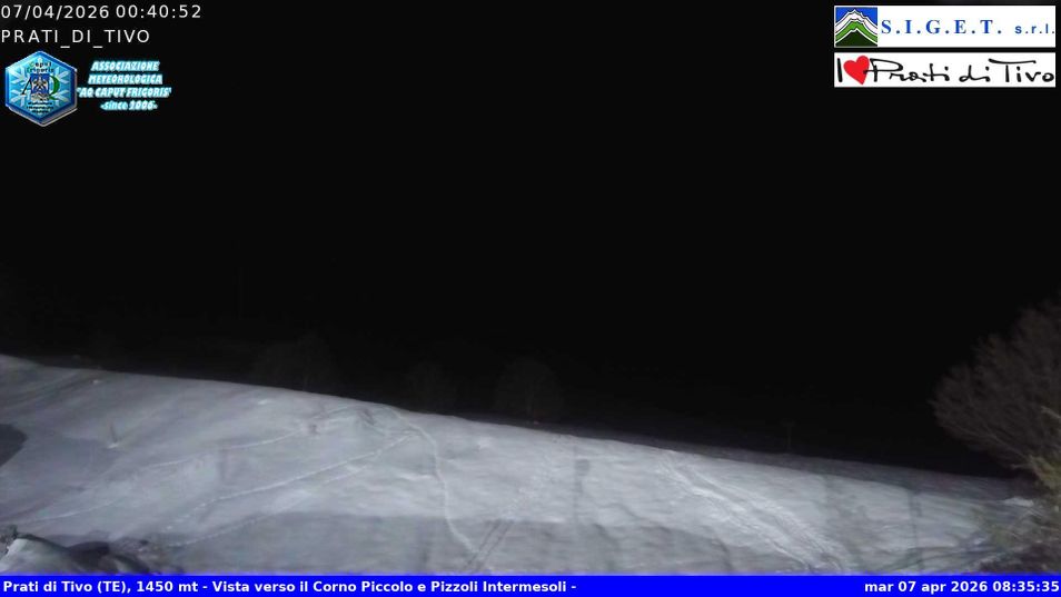 Webcam mit dem Standort: Skigebiet Prati di Tivo - Blick auf die Piste