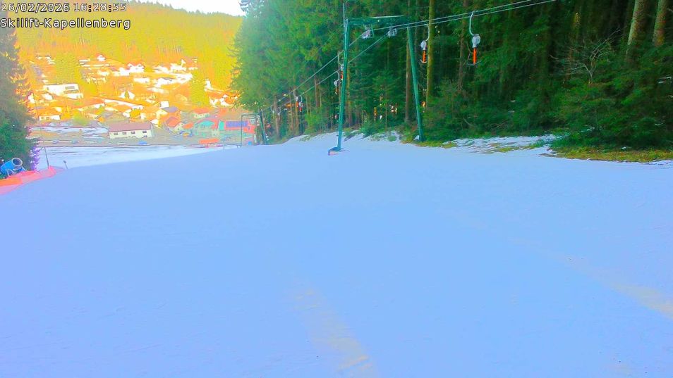 Webcam mit dem Standort: St. Englmar: Skilift Kapellenberg Bergstation