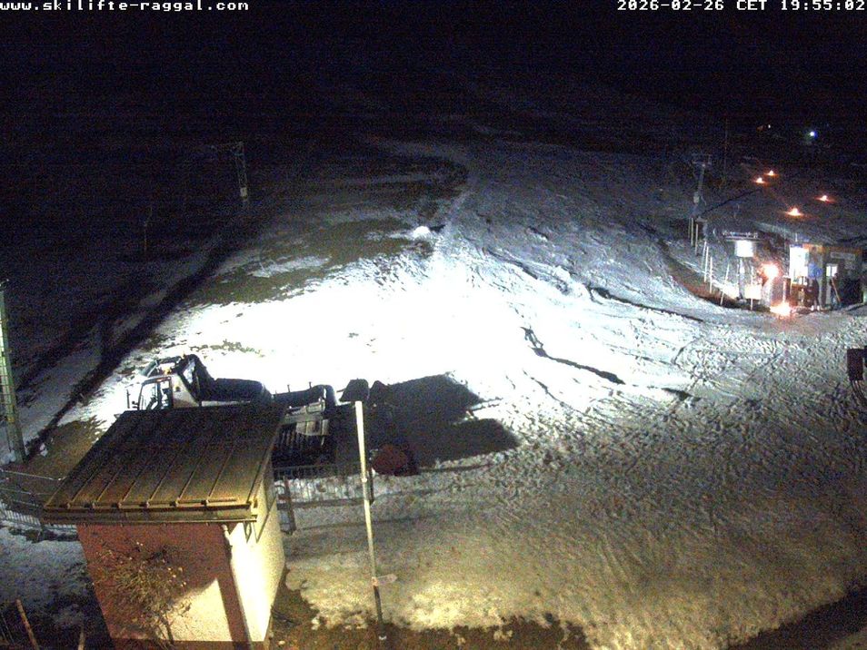 Webcam mit dem Standort: Skilifte Raggal Blick auf die Piste